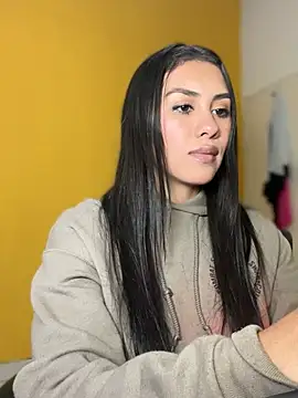 Snapshot of Ambar_pe_ chatting on January 5, 2025, 12:31 am Ambar pe online show from January 5, 2025, 12:31 am