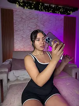 Snapshot of Ambar_pe_ chatting on May 24, 2026, 2:49 am Ambar pe online show from May 24, 2026, 2:49 am