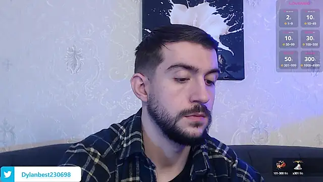 Snapshot of Dylan_Best chatting on February 4, 2025, 1:23 am Dylan Best online show from February 4, 2025, 1:23 am