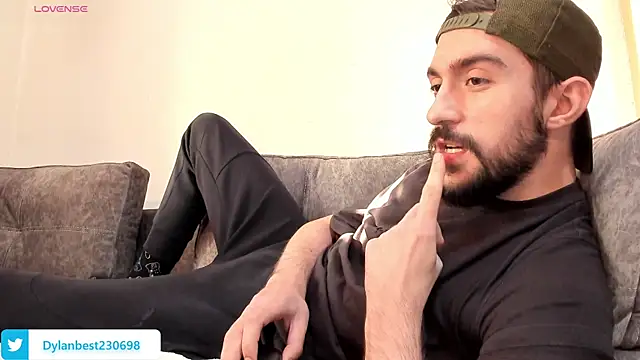 Snapshot of Dylan_Best chatting on October 1, 2025, 5:13 am Dylan Best online show from October 1, 2025, 5:13 am