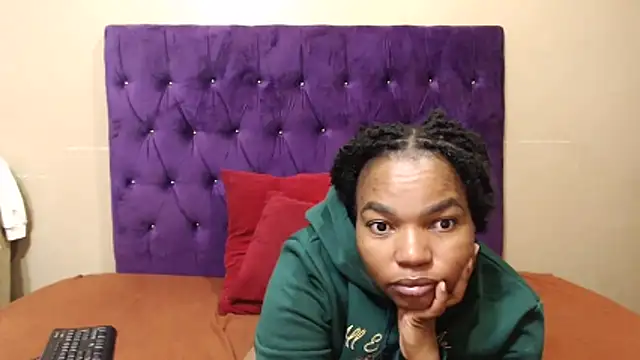 Snapshot of EBONYBUSTYY chatting on May 15, 2026, 5:31 pm EBONYBUSTYY online show from May 15, 2026, 5:31 pm