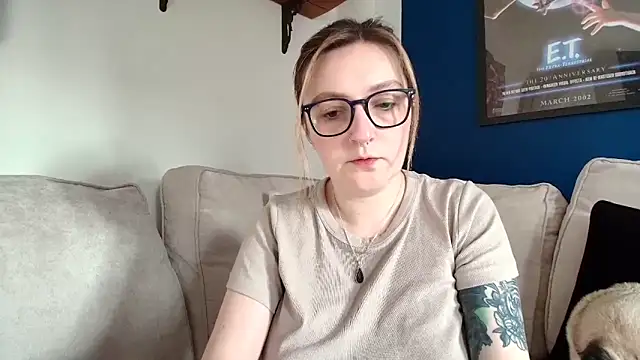 short sweetpea online show from February 9, 2026, 9:35 am