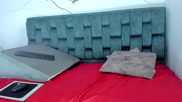 IsiisLovei online show from March 2, 2026, 2:35 pm