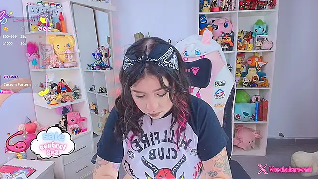 Snapshot of meda_kawaii_ chatting on November 27, 2025, 1:13 pm meda kawaii online show from November 27, 2025, 1:13 pm