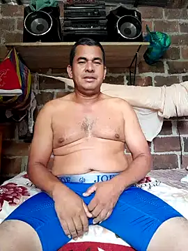 axomen online show from December 15, 2024, 6:48 pm