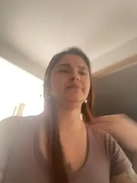 Sarah Jhonson online show from April 30, 2026, 2:45 pm