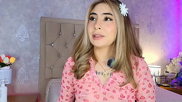 nini love01 online show from June 25, 2026, 3:28 am