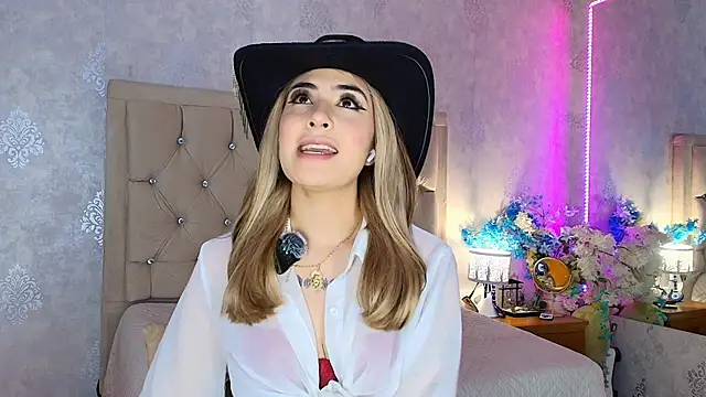 nini love01 online show from July 4, 2026, 3:56 am