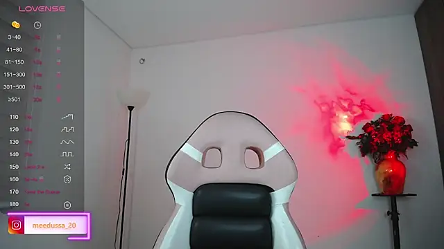 Snapshot of meedussa_20_ chatting on February 22, 2026, 9:19 am meedussa 20 online show from February 22, 2026, 9:19 am