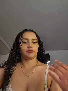 Snapshot of Lucy_Marin chatting on July 24, 2026, 2:04 pm Lucy Marin online show from July 24, 2026, 2:04 pm