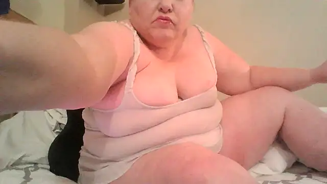 Snapshot of atlwebbie75 chatting on February 11, 2026, 9:25 am atlwebbie75 online show from February 11, 2026, 9:25 am