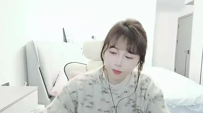 Sunset glow online show from March 8, 2025, 3:02 pm