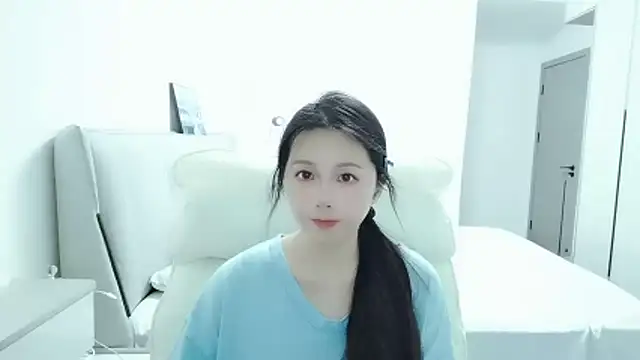 Snapshot of Sunset_glow chatting on June 3, 2026, 2:33 pm Sunset glow online show from June 3, 2026, 2:33 pm