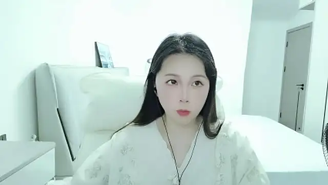 Snapshot of Sunset_glow chatting on July 8, 2026, 2:32 pm Sunset glow online show from July 8, 2026, 2:32 pm