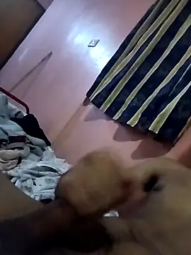 Snapshot of riggijaviersalas chatting on October 28, 2025, 6:32 pm riggijaviersalas online show from October 28, 2025, 6:32 pm