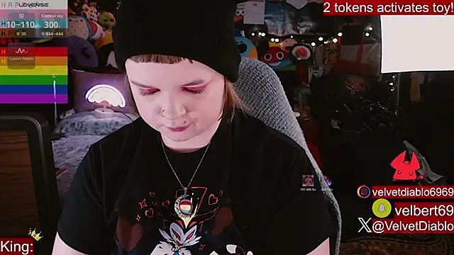 VelvetDiablo online show from June 9, 2026, 12:44 am