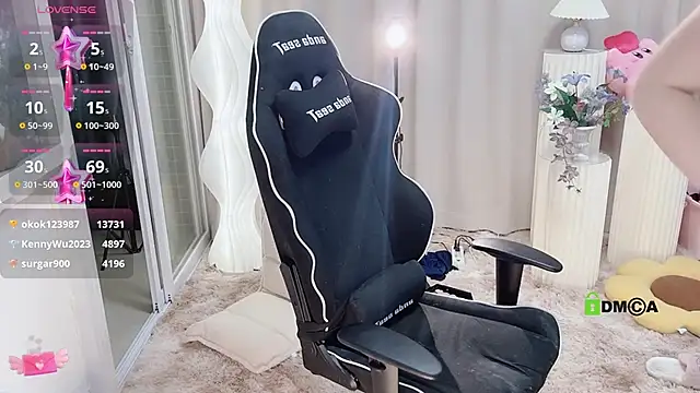 Snapshot of Happy_Kitty chatting on March 9, 2025, 12:10 am Happy Kitty online show from March 9, 2025, 12:10 am