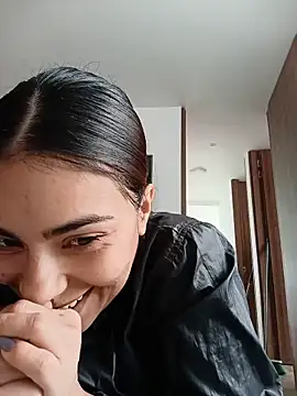 Snapshot of Ivanna2 chatting on May 19, 2026, 4:02 pm Ivanna2 online show from May 19, 2026, 4:02 pm
