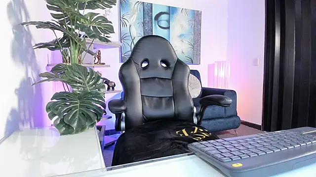 Snapshot of Amaia_Bushida chatting on March 5, 2025, 8:21 am Amaia Bushida online show from March 5, 2025, 8:21 am