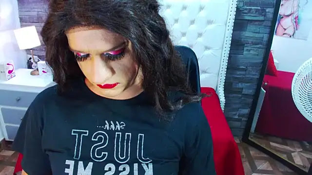 TRINY TS online show from March 15, 2025, 2:55 pm