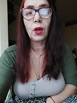 Snapshot of Love_Tina56 chatting on December 3, 2025, 6:32 am Love Tina56 online show from December 3, 2025, 6:32 am