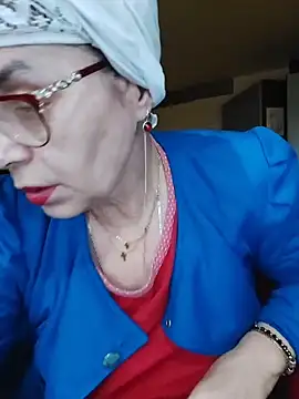 Snapshot of Love_Tina56 chatting on December 22, 2025, 6:32 am Love Tina56 online show from December 22, 2025, 6:32 am
