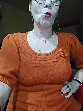 Snapshot of Love_Tina56 chatting on January 7, 2026, 5:43 am Love Tina56 online show from January 7, 2026, 5:43 am