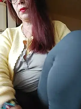 Snapshot of Love_Tina56 chatting on January 15, 2026, 6:18 am Love Tina56 online show from January 15, 2026, 6:18 am