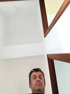 andros2712 online show from September 23, 2025, 5:49 pm