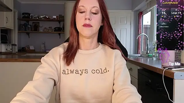 Snapshot of stripmequick chatting on October 15, 2025, 9:20 am stripmequick online show from October 15, 2025, 9:20 am