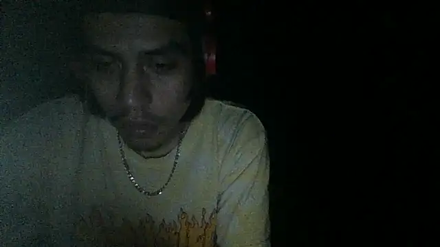 Snapshot of AlexAlejandro13 chatting on September 23, 2025, 7:22 am AlexAlejandro13 online show from September 23, 2025, 7:22 am