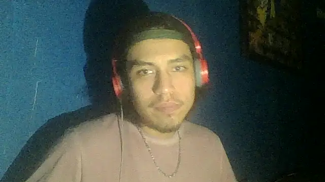 Snapshot of AlexAlejandro13 chatting on October 4, 2025, 7:17 am AlexAlejandro13 online show from October 4, 2025, 7:17 am