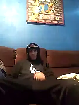 Snapshot of AlexAlejandro13 chatting on December 17, 2025, 6:47 pm AlexAlejandro13 online show from December 17, 2025, 6:47 pm