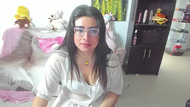 Snapshot of Khalifa_Gold chatting on June 19, 2026, 3:16 pm Khalifa Gold online show from June 19, 2026, 3:16 pm