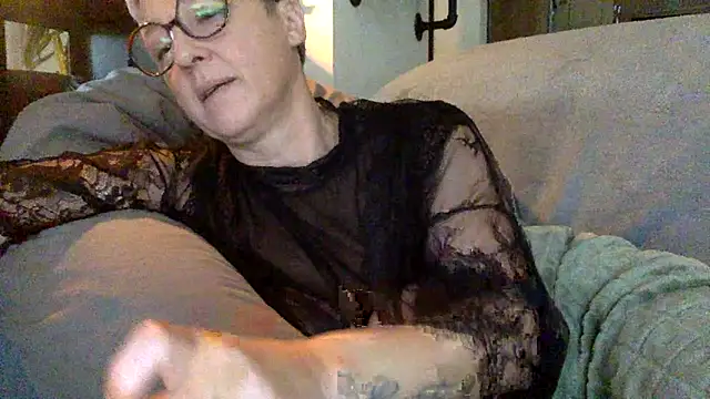 Snapshot of Kbimpakt chatting on November 17, 2025, 8:20 am Kbimpakt online show from November 17, 2025, 8:20 am