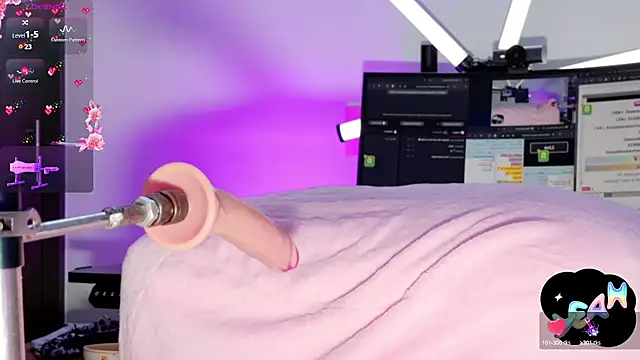 Snapshot of Scarlett-Smile chatting on February 4, 2025, 11:38 pm Scarlett-Smile online show from February 4, 2025, 11:38 pm