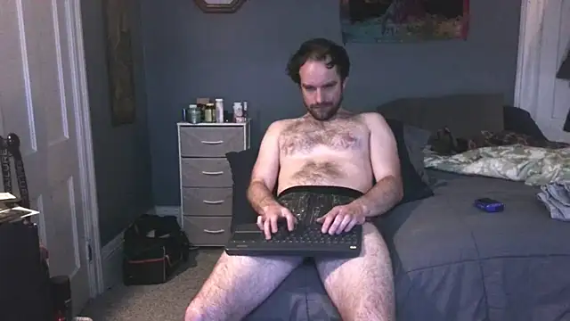 hpluvsplata online show from November 9, 2025, 1:31 pm