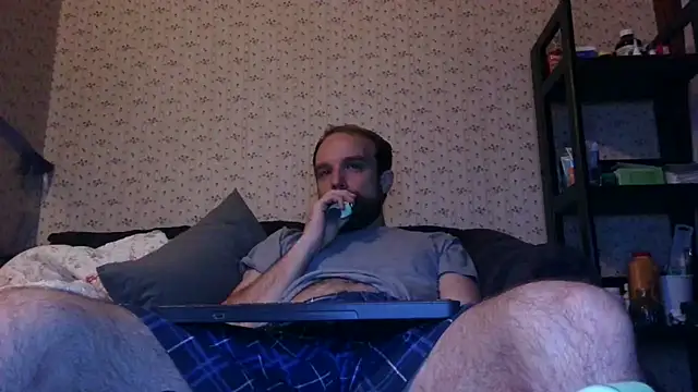 Snapshot of hpluvsplata chatting on July 19, 2026, 3:21 am hpluvsplata online show from July 19, 2026, 3:21 am