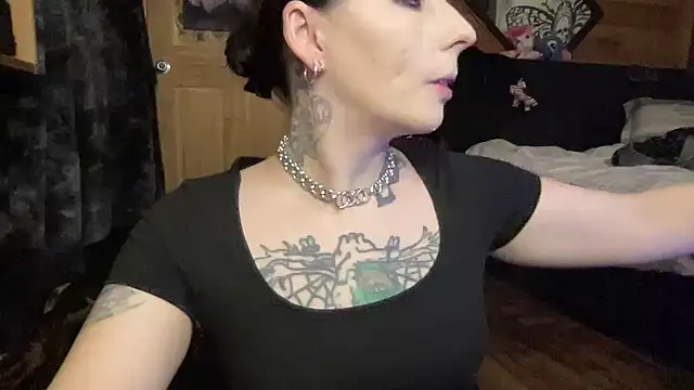 TeenyDoll online show from April 26, 2026, 1:58 am