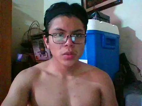 Snapshot of Elxdelvergon chatting on August 8, 2026, 10:23 pm Elxdelvergon online show from August 8, 2026, 10:23 pm