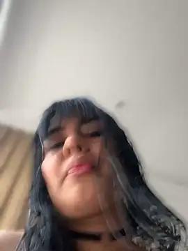 Snapshot of Roxxannne chatting on March 15, 2025, 6:21 pm Roxxannne online show from March 15, 2025, 6:21 pm