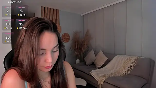 Snapshot of AnnieHallX chatting on March 13, 2025, 3:44 am AnnieHallX online show from March 13, 2025, 3:44 am