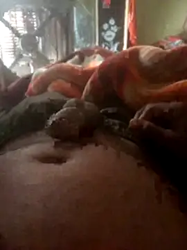 Snapshot of FinableKnee chatting on November 3, 2025, 7:31 am FinableKnee online show from November 3, 2025, 7:31 am