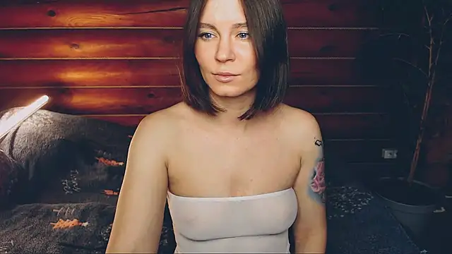 Snapshot of Platina_Fox chatting on December 11, 2024, 8:36 am Platina Fox online show from December 11, 2024, 8:36 am