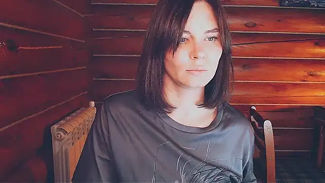 Snapshot of Platina_Fox chatting on November 11, 2025, 5:18 am Platina Fox online show from November 11, 2025, 5:18 am