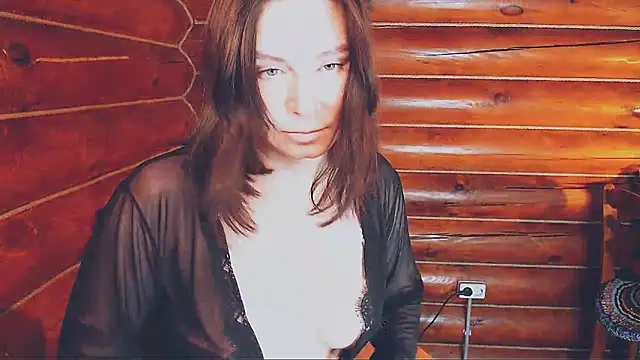 Snapshot of Platina_Fox chatting on November 27, 2025, 5:31 am Platina Fox online show from November 27, 2025, 5:31 am