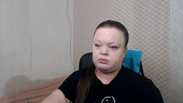 Janiffer MiMi online show from April 30, 2026, 5:41 pm