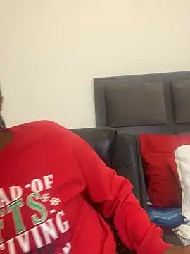 Snapshot of BADFATASS85 chatting on February 16, 2025, 1:05 pm BADFATASS85 online show from February 16, 2025, 1:05 pm