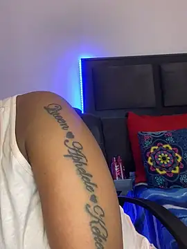 Snapshot of BADFATASS85 chatting on February 19, 2025, 2:44 pm BADFATASS85 online show from February 19, 2025, 2:44 pm