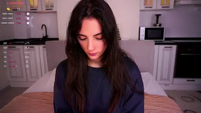 Holla Molly online show from February 22, 2025, 5:44 am